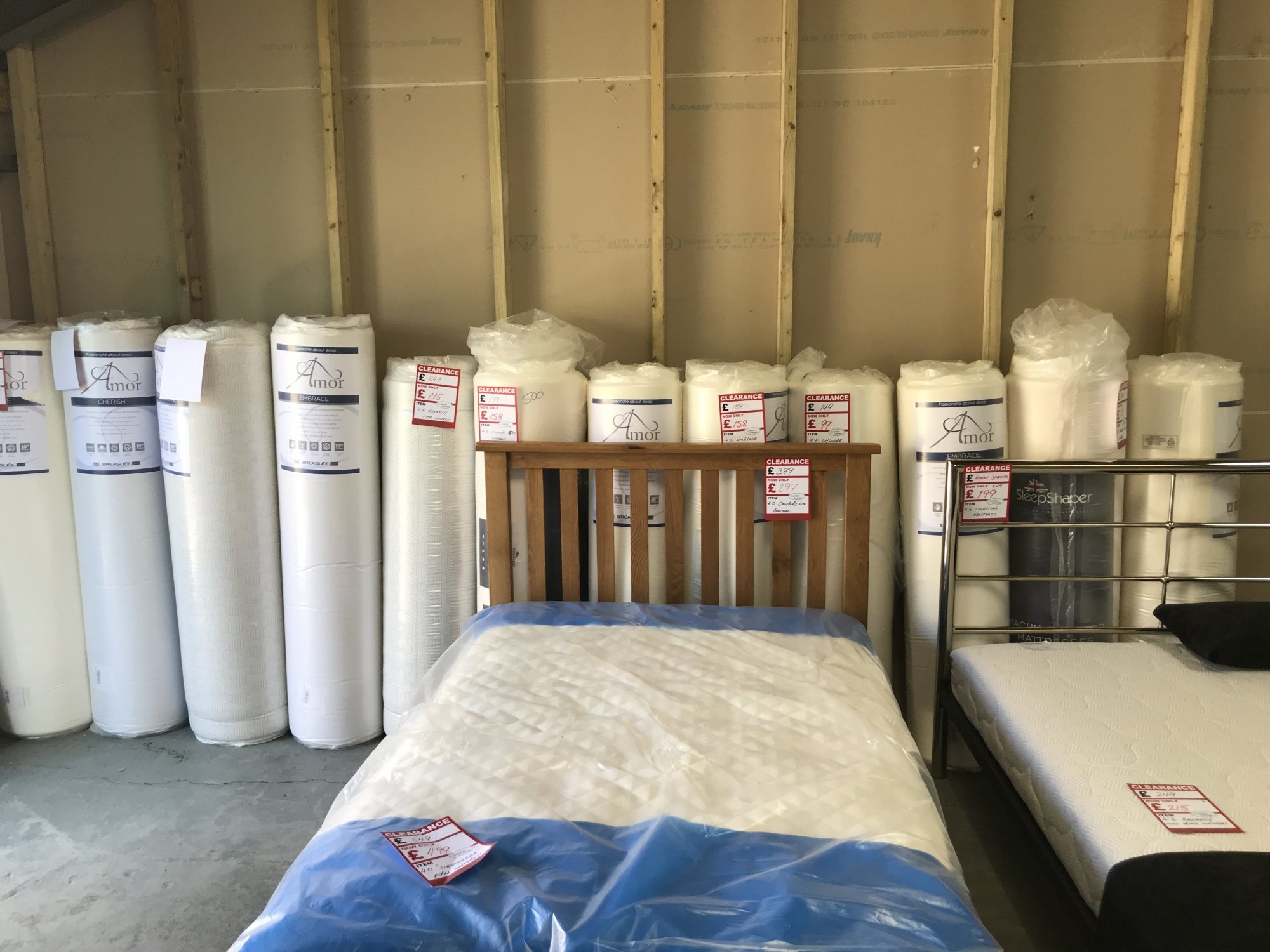 MATTRESSES Hundreds in stock for immediate delivery! London Lounge