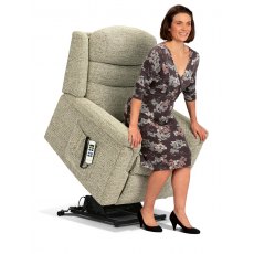 Easton Standard Cloud Comfort Riser Recliner Easton Standard Cloud Comfort Riser Recliner