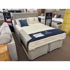 Hypnos Posture Care 7 5'0 Kingsize Bed + FREE Matching Headboard