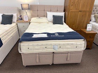 Hypnos Pillow Comfort Calm 4'6 Double Bed + FREE Matching Headboard